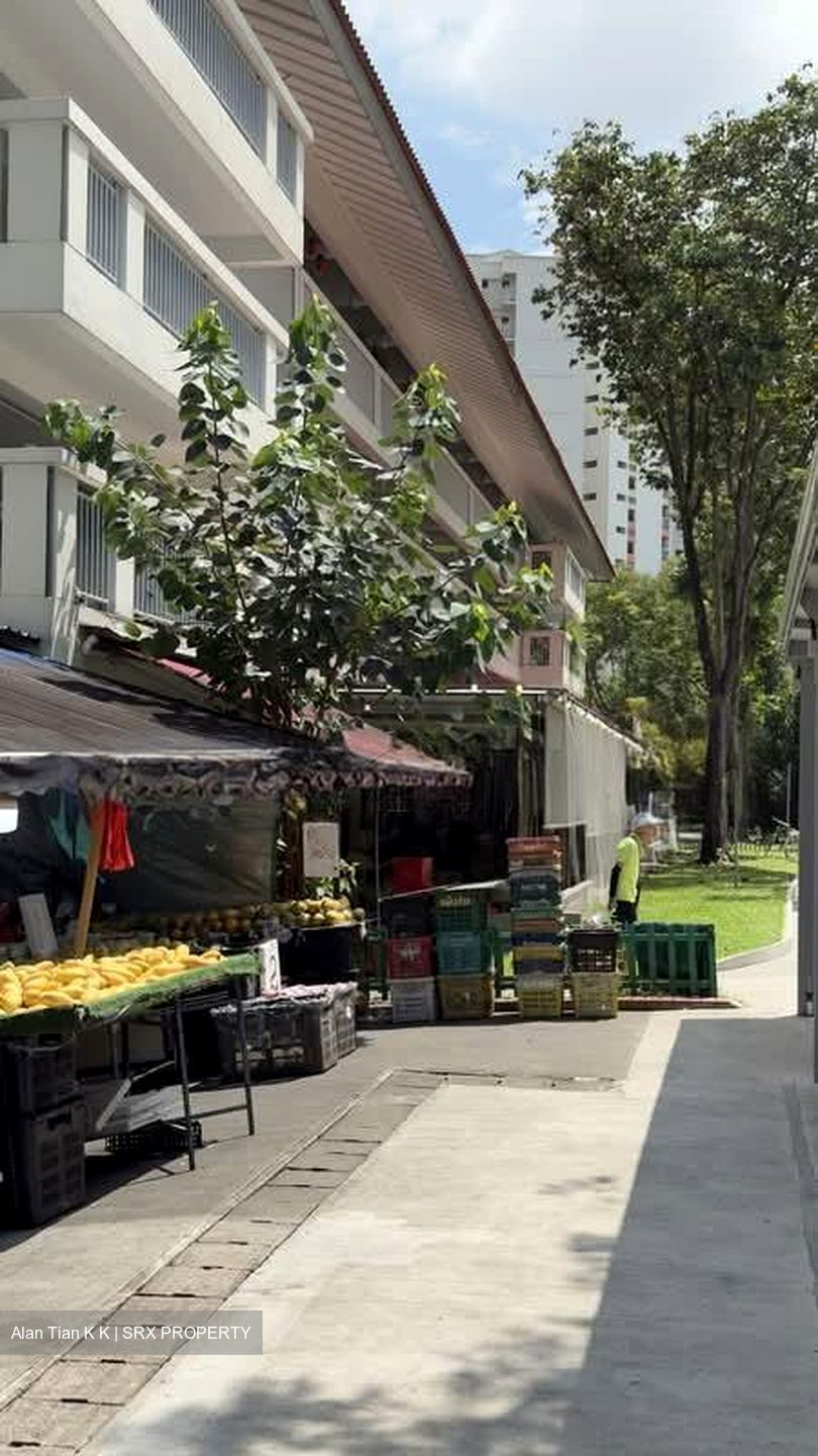Serangoon Central Drive (D19), Retail #564099191